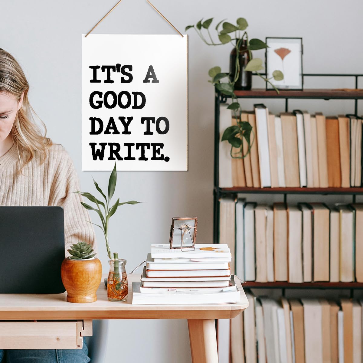 UDNADKEX Writer Wall Decor, It's a Good Day to Write, Gift for Writer Author Novelist, Wooden Wall Sign for Home Office, Bedroom, Living Room