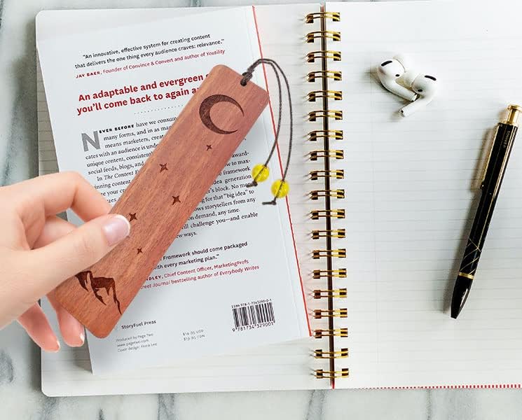 Homemade Moon Design Wooden Bookmarks - 2 Pieces, Perfect for Graduation, Teacher, Retirement, Mother's Day & Christmas Gifts