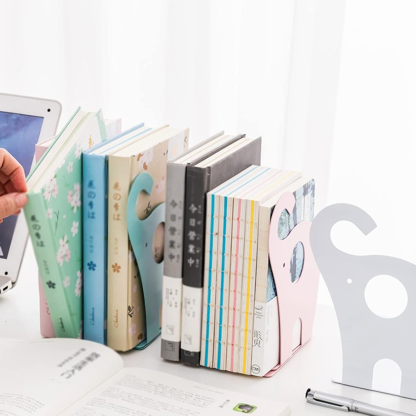 2 Pcs/Set Creative Modeling Book Stand Elephant Book Stand Metal Bookend Reading Book Holder Shelf Office Supplies Decorative Bookends for Shelves (Color:D) (B)