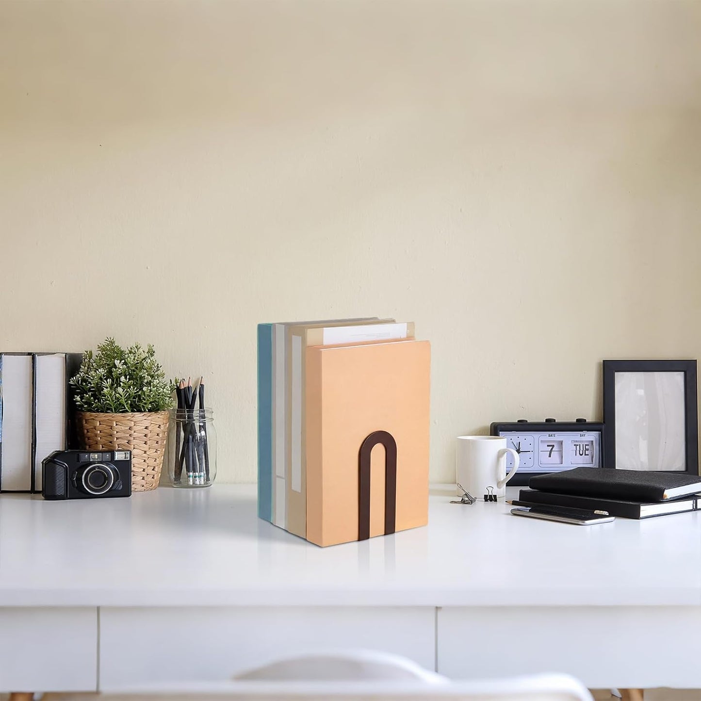 Chunful 6 Pcs Modern Metal Book Ends for Shelves Decorative Small Bookends Book Shelf Organizer Minimalist Design Stopper to Hold Books for Home Office (Bronze,5.5 * 3.75 * 2.25inch)