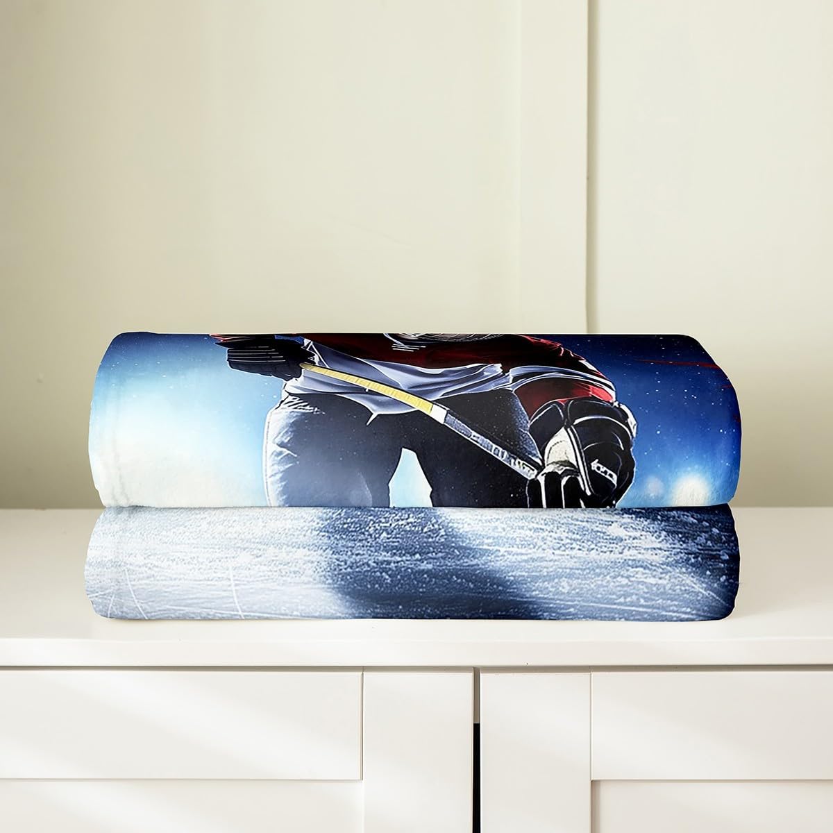 Boys Ice Hockey Fleece Blanket Kids Ice Hockey Player Flannel Blanket All Season 40x50 Inch Teens Winter Sports Game Flannel Blanket Young Man Fire Hockey Puck Fuzzy Blanket Sofa Bed Couch Decor