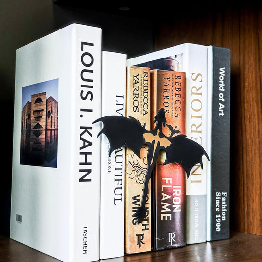Metal Fantasy Dragon Shelf Decor – 4th Wing Dragon Silhouette Bookend Ornament for Fantasy Readers and Book Lovers, 6.7" Wide Standing Bookshelf Decoration