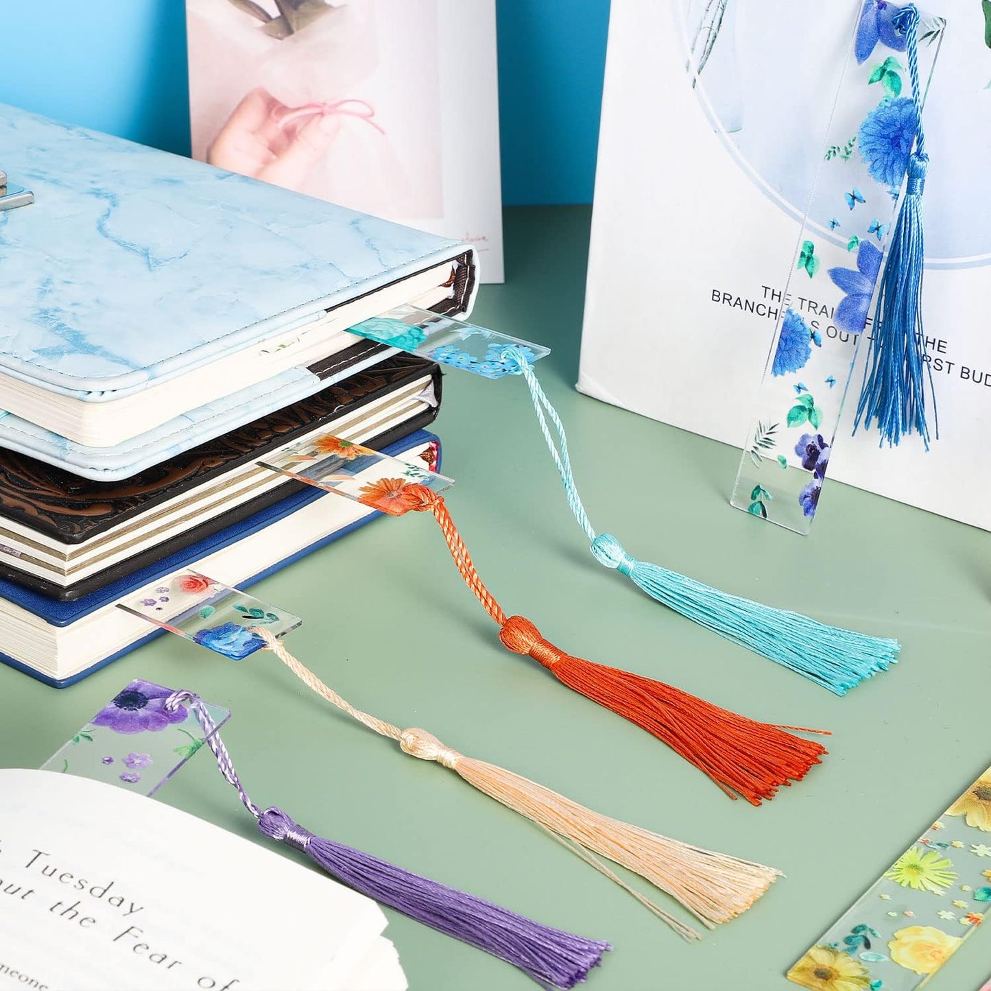10Pcs Flower Resin Bookmark Transparent Floral Bookmarks for Women Cute Bookmarks Flower Page Marker with Tassels, Gifts for Book Lovers, Women, Kids