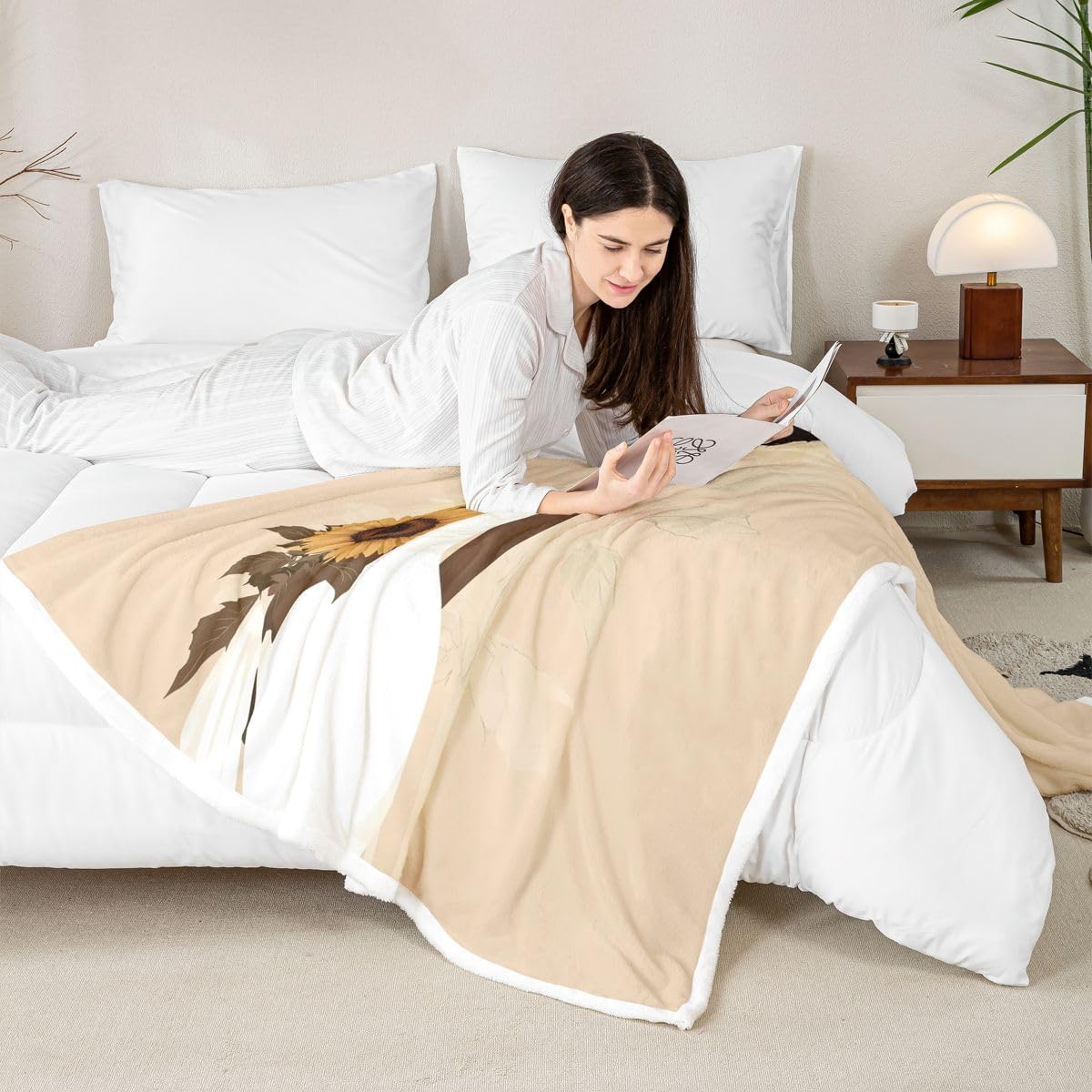 Feelyou Black Woman Throw Blanket African American Soft Fleece Sherpa Cozy Fuzzy Plush Warm Sunflower Fuzzy Plush Throw Throw 50"x60" for Bed Couch Living Room