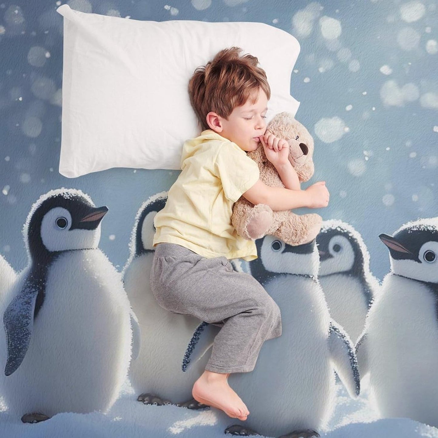 Penguins Snowy Printed Throw Blanket for Couch Bed Plush Cozy Fuzzy Flannel Blanket for All Season 30"x40"