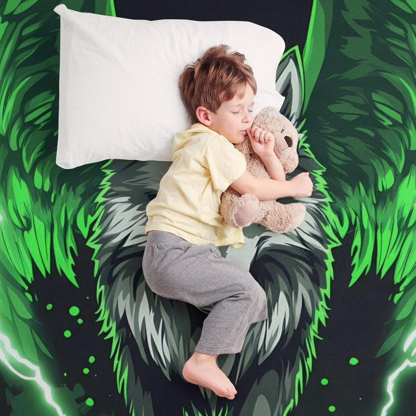 Wolf with Wing Throw Blanket for Couch Bed Plush Cozy Fuzzy Flannel Blanket for All Season 70"x80"