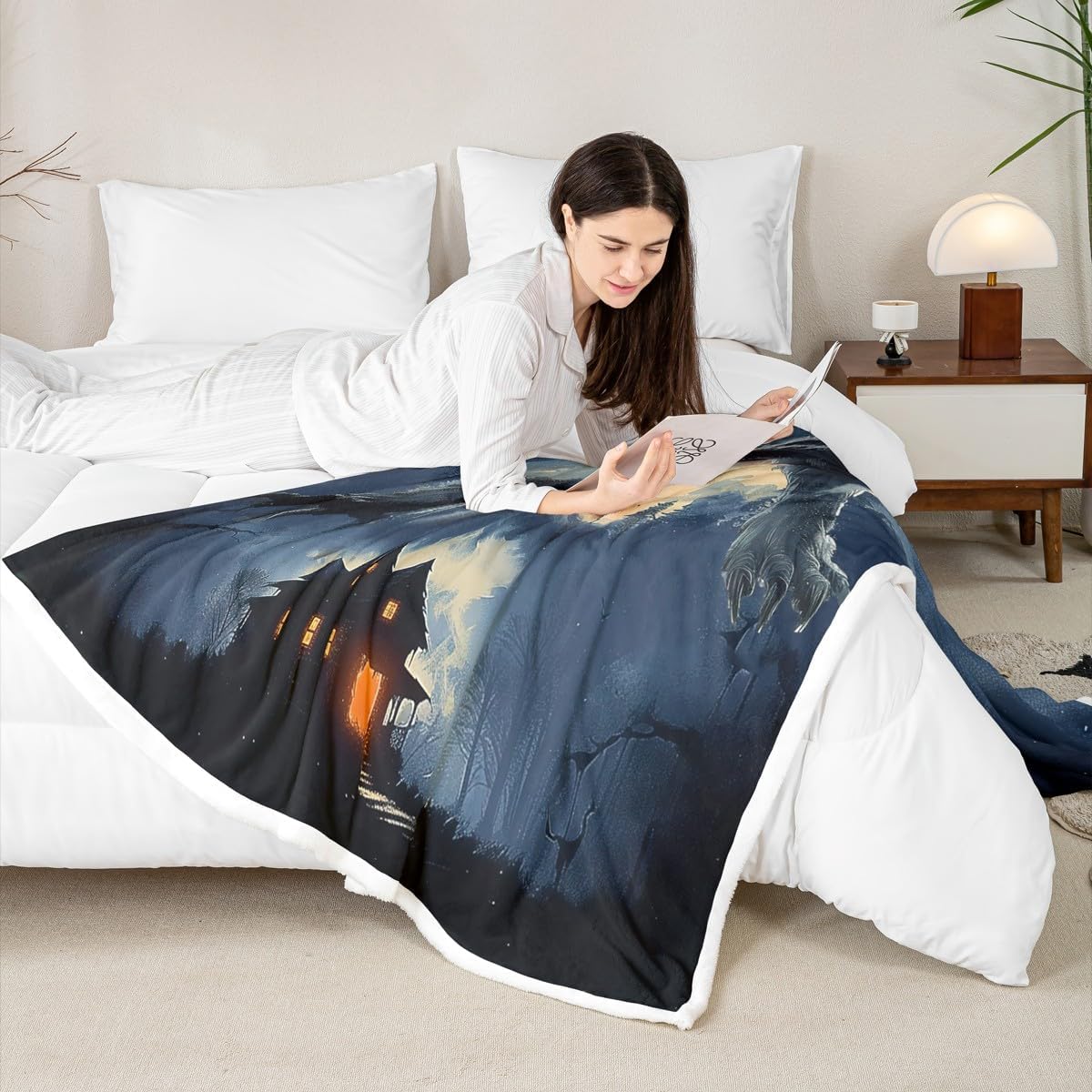 Howling Wolf Throw Blanket,Gothic Castle Blankets Kids Boys Teens Men Room Decor,Western Moon Night Werewolf Theme Fleece Blanket Horror Wild Animals Sherpa Blanket,for Chair/Sofa,50"×60"