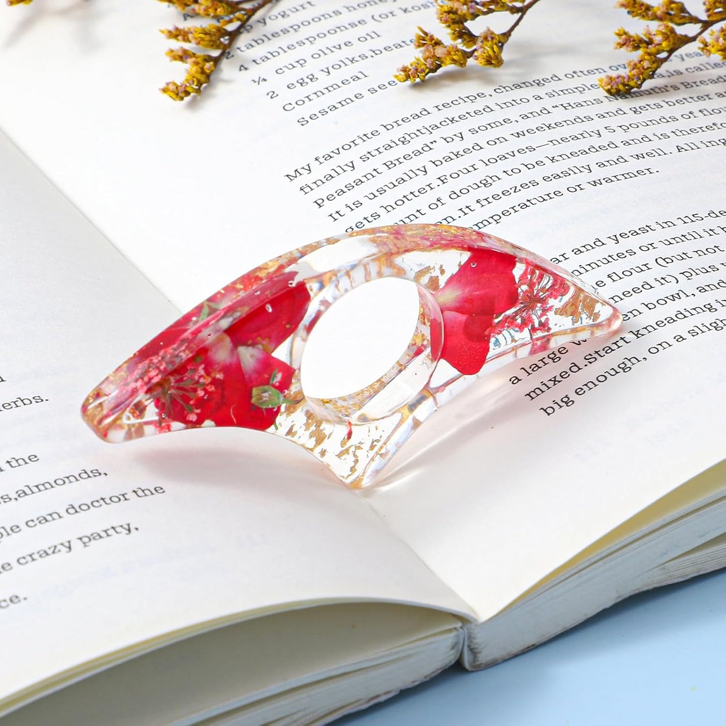 4Pcs Thumb Book Page Holder, Handmade Resin Page Holders for Reading Bookpage Spreader, One Handed Books Buddy for Hands Free Reading Gift for Books Lovers, Students Teachers, Flower & Star Design