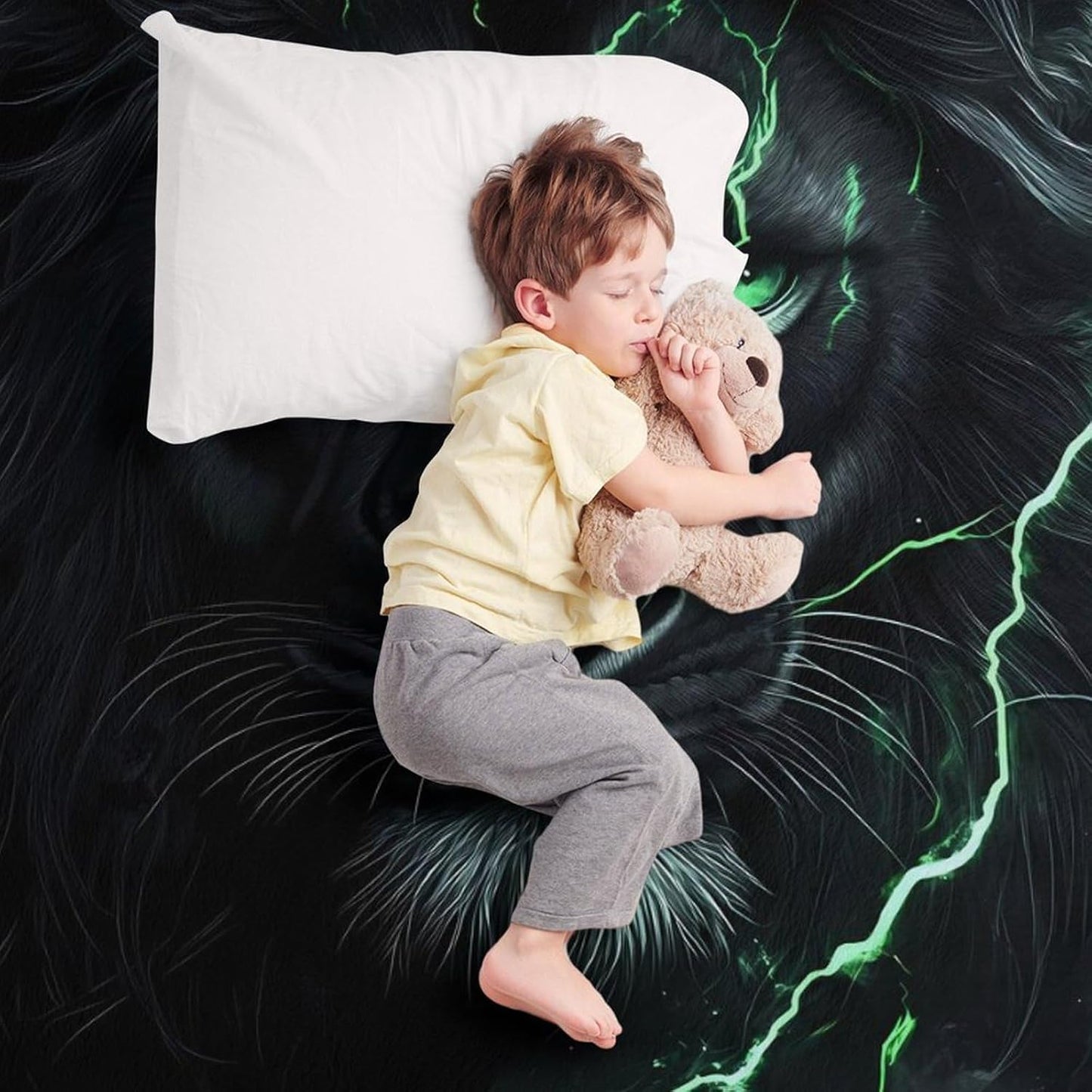 Thunder Lion Throw Blanket for Couch Bed Plush Cozy Fuzzy Flannel Blanket for All Season 50"x70"