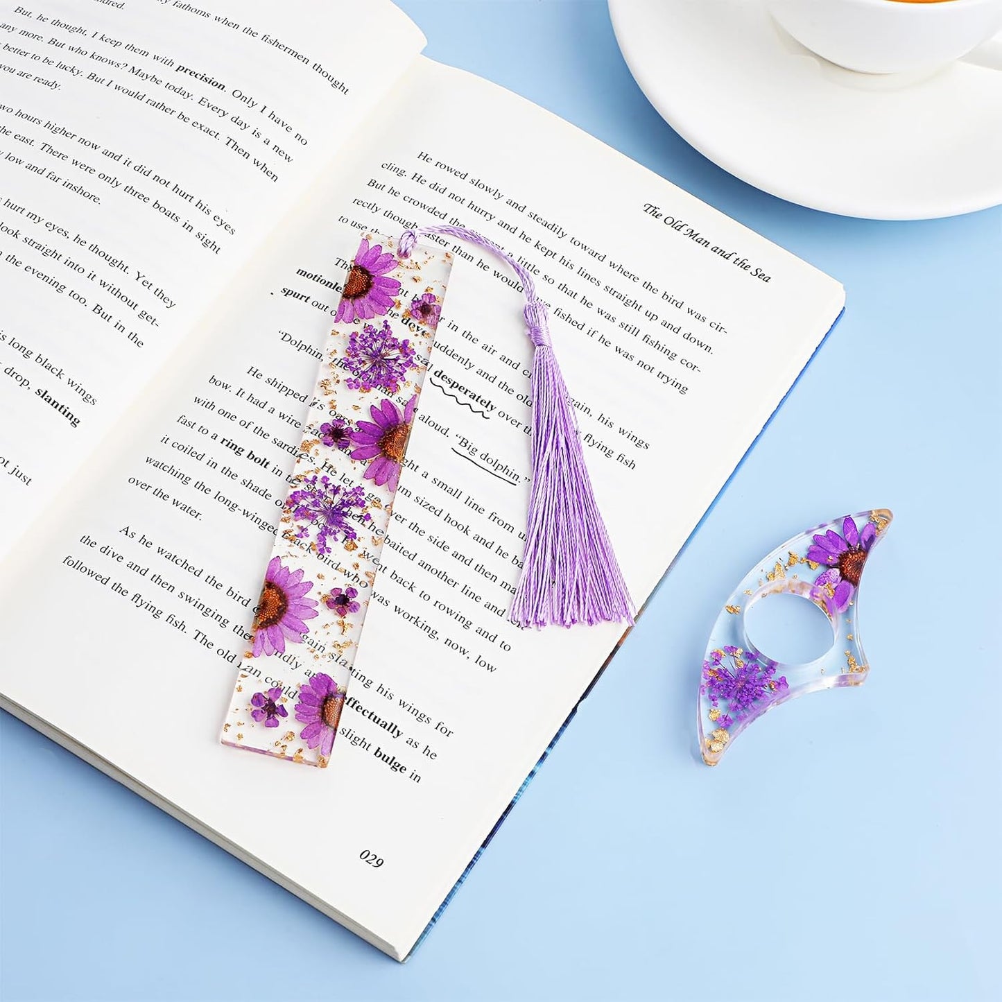 2 Pcs Fan Book Page Holder, Dried Flower Resin Thumb Book Page Holder and Bookmark with Tassel, Book Accessories for Reading Lovers, Gift for Bookworm, Readers, Literary, Students, Teachers