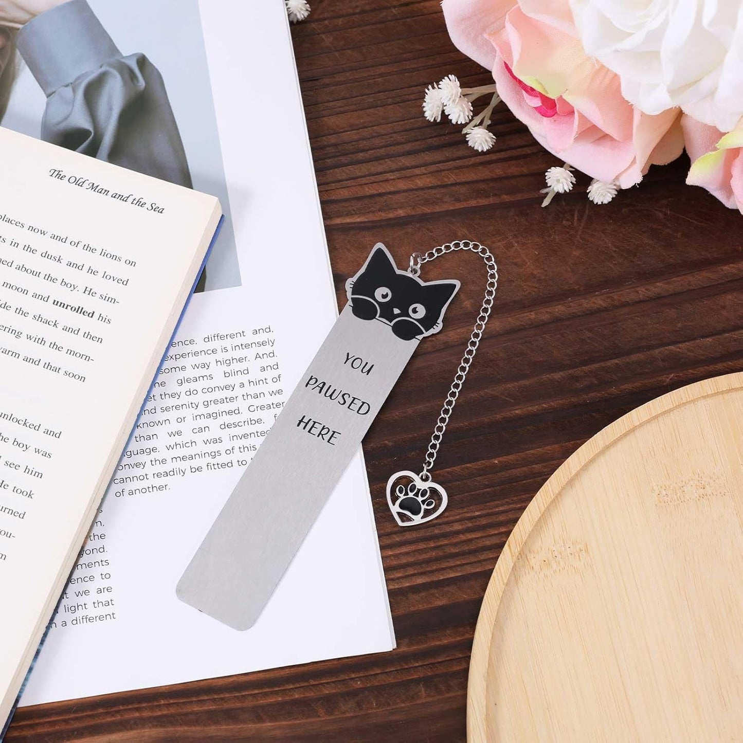 Cat Bookmark, Zinc Alloy Kitten Pet Book Marker for Women Cute Bookmark Cat Lovers Bookish Gift Funny Animals Book Mark with Heart Pendent for Reading Lovers