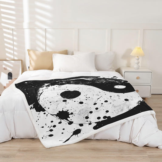 Black White Yin Yang Fleece Throw Blanket Trippy Art Boho Plush Blanket for Kids Adults Tie Dye Splash Sherpa Blanket Traditional Ying Yang Theme Fuzzy Blanket for Sofa Bed Couch, Queen 90x90 Inch