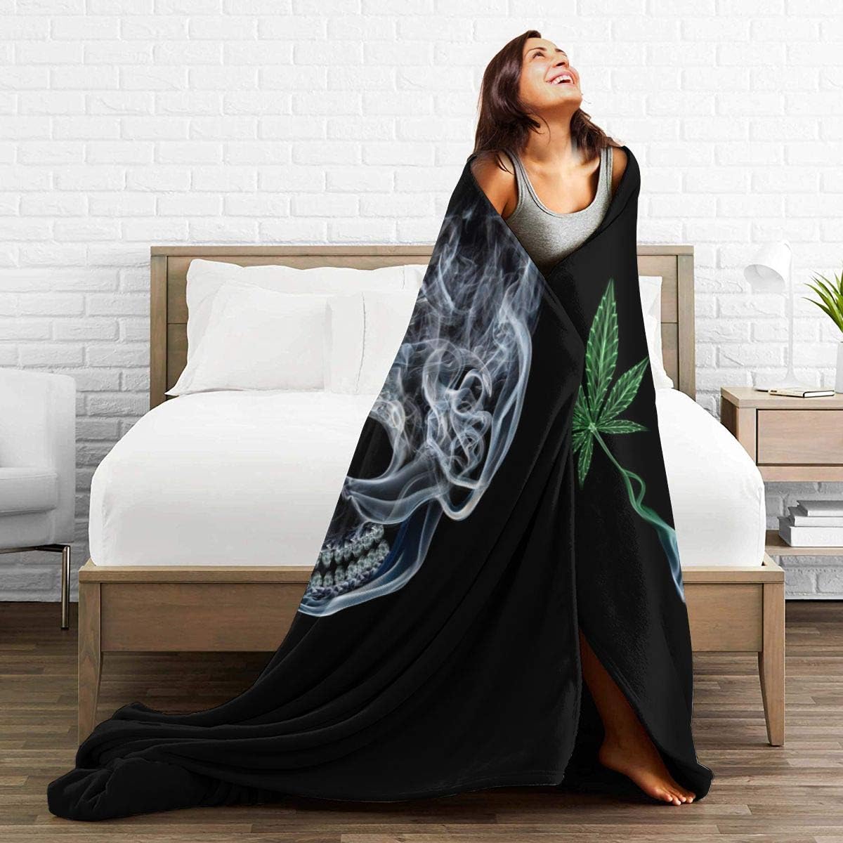 Marijuana Pot Leaf Weed Skull Smoking Fleece Blanket Throw Lightweight Blanket Super Soft Cozy Bed Warm Blanket for Living Room/Bedroom All Season (Color1, 60" × 50")