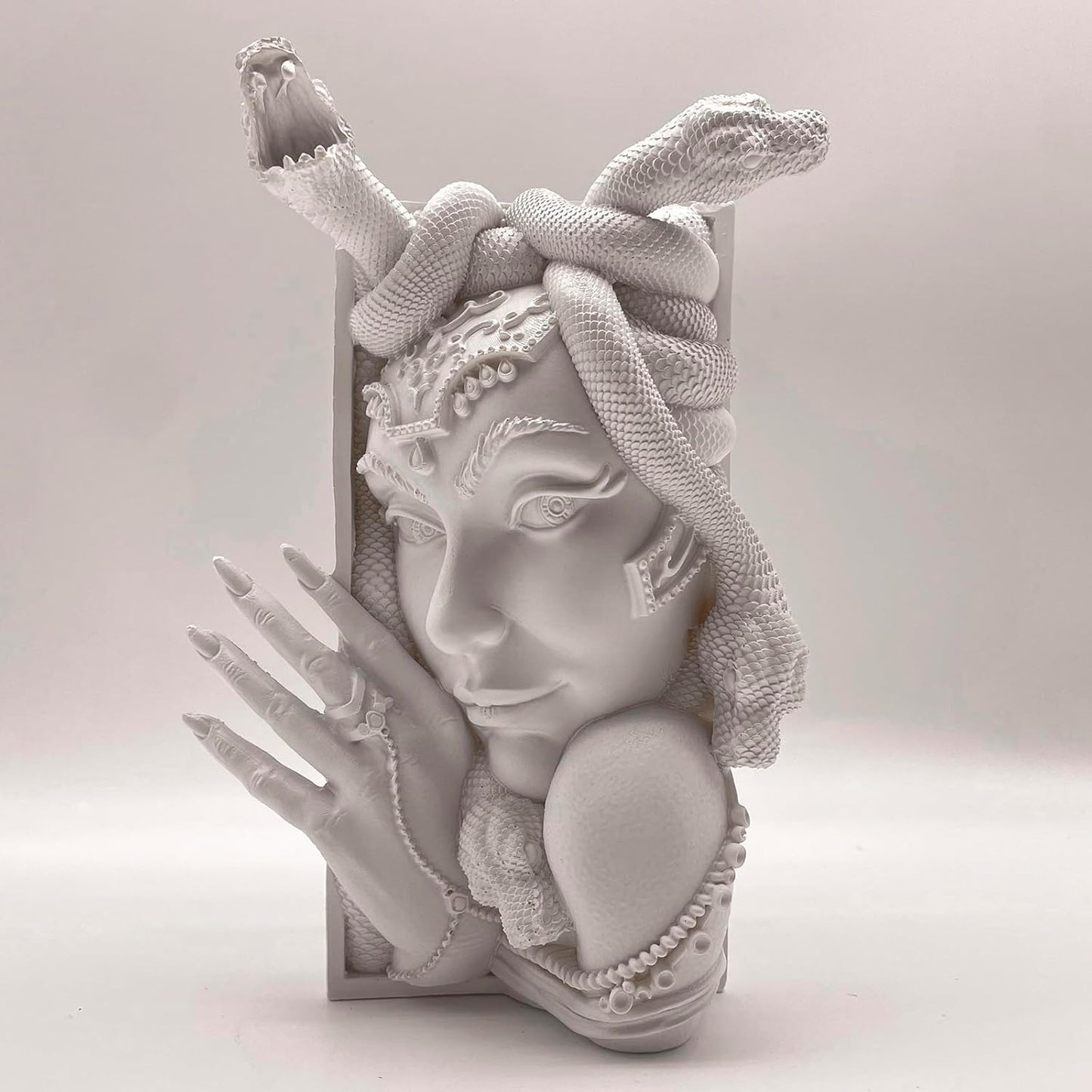 Medusa Head Book Nook, Unique Snake Women Face Decorative Bookends, Heavy Duty Book Stopper for Home Office Desk, Vintage Shelf Decor (White)