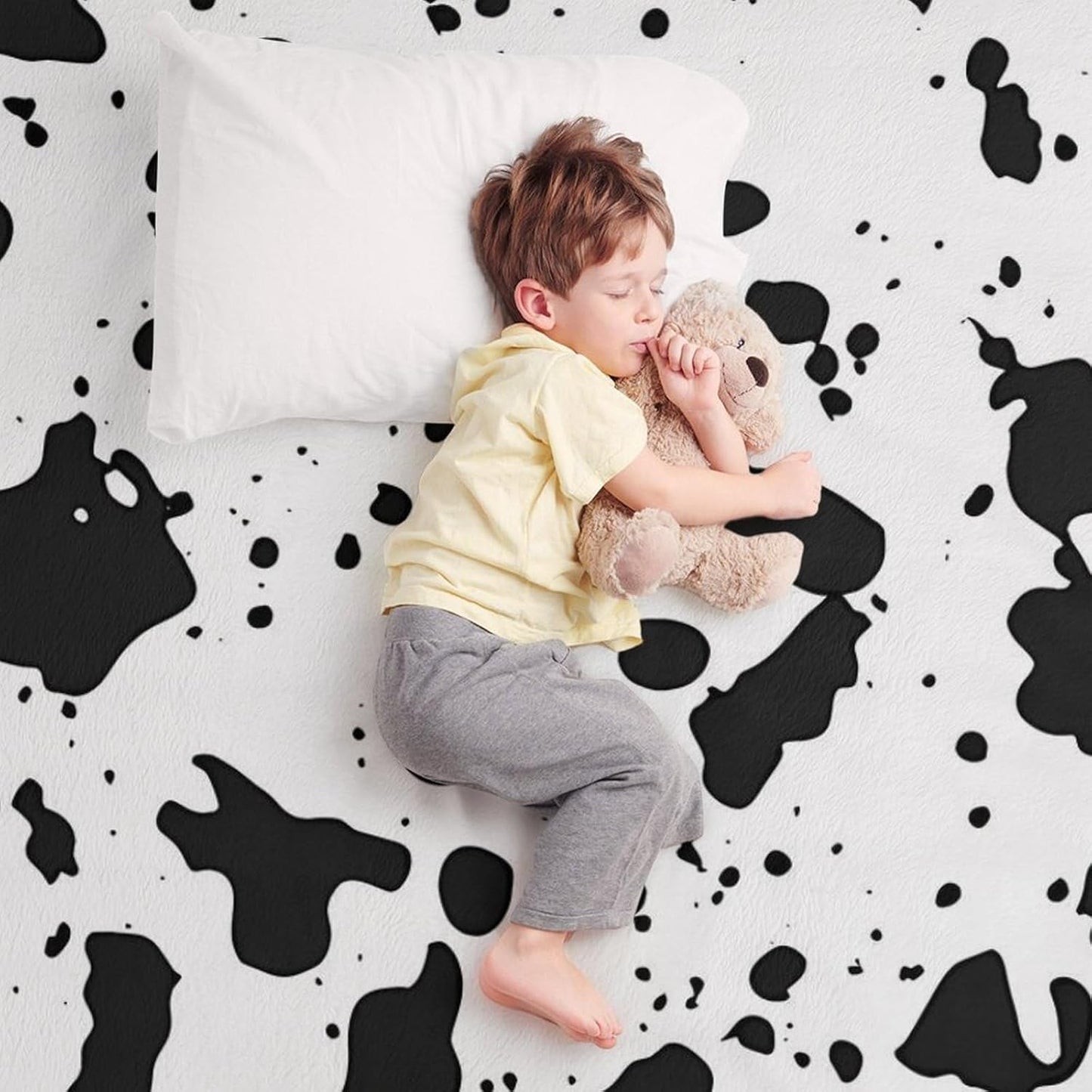 Dalmatian Animal Print Throw Blanket for Couch Bed Plush Cozy Fuzzy Flannel Blanket for All Season 40"x50"