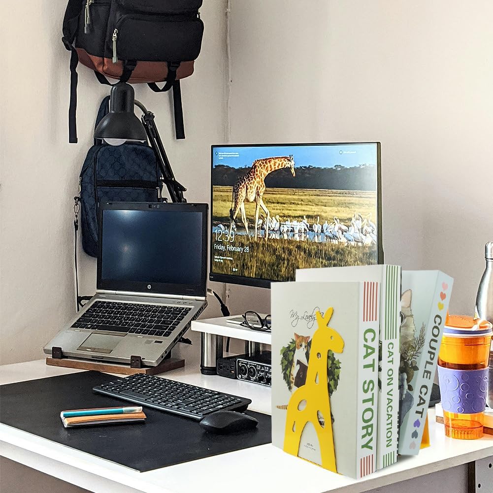 Yellow Giraffe Bookends Cute Metal Book Ends Decorative Bookends Animal Style Book Holder Journal Book Organizer CD Holder Home Office Bookends for Back to School Student Birthday Kids Gifts