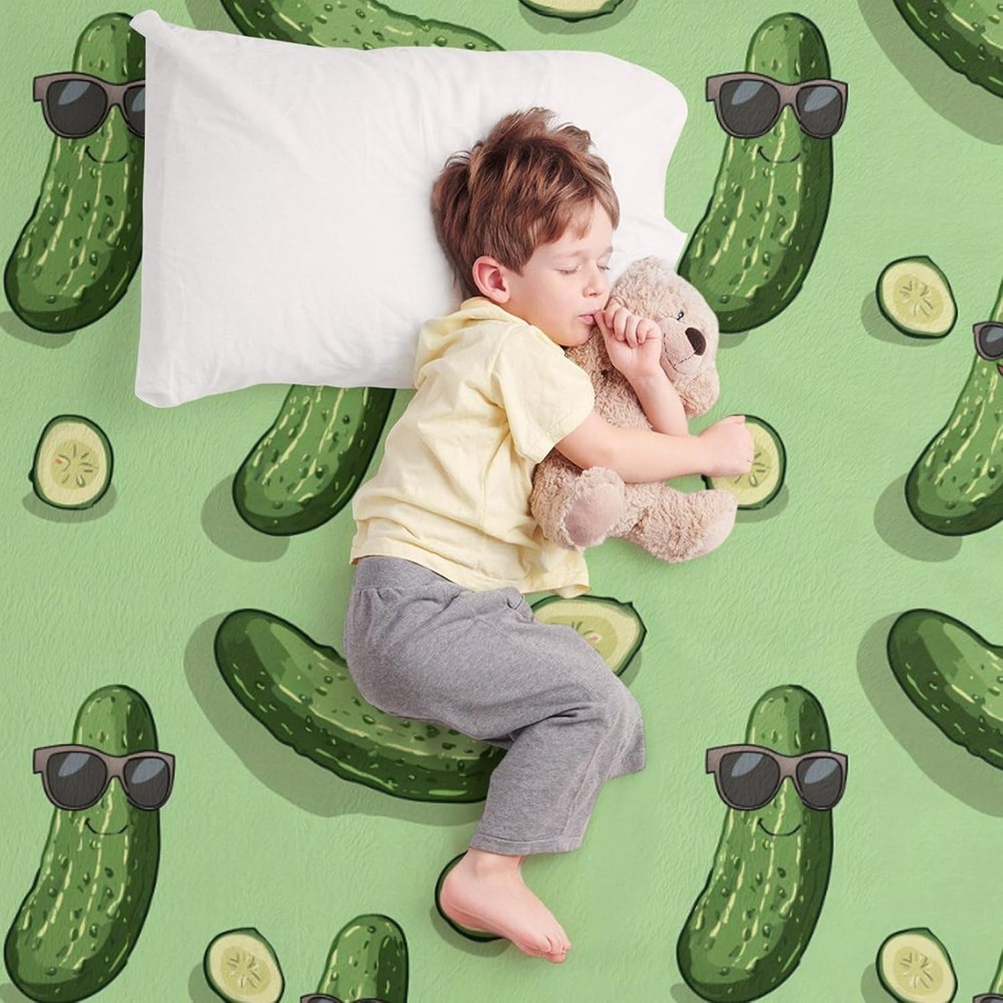 Cute Pickle Throw Blanket for Couch Bed Plush Cozy Fuzzy Flannel Blanket for All Season 66"x90"