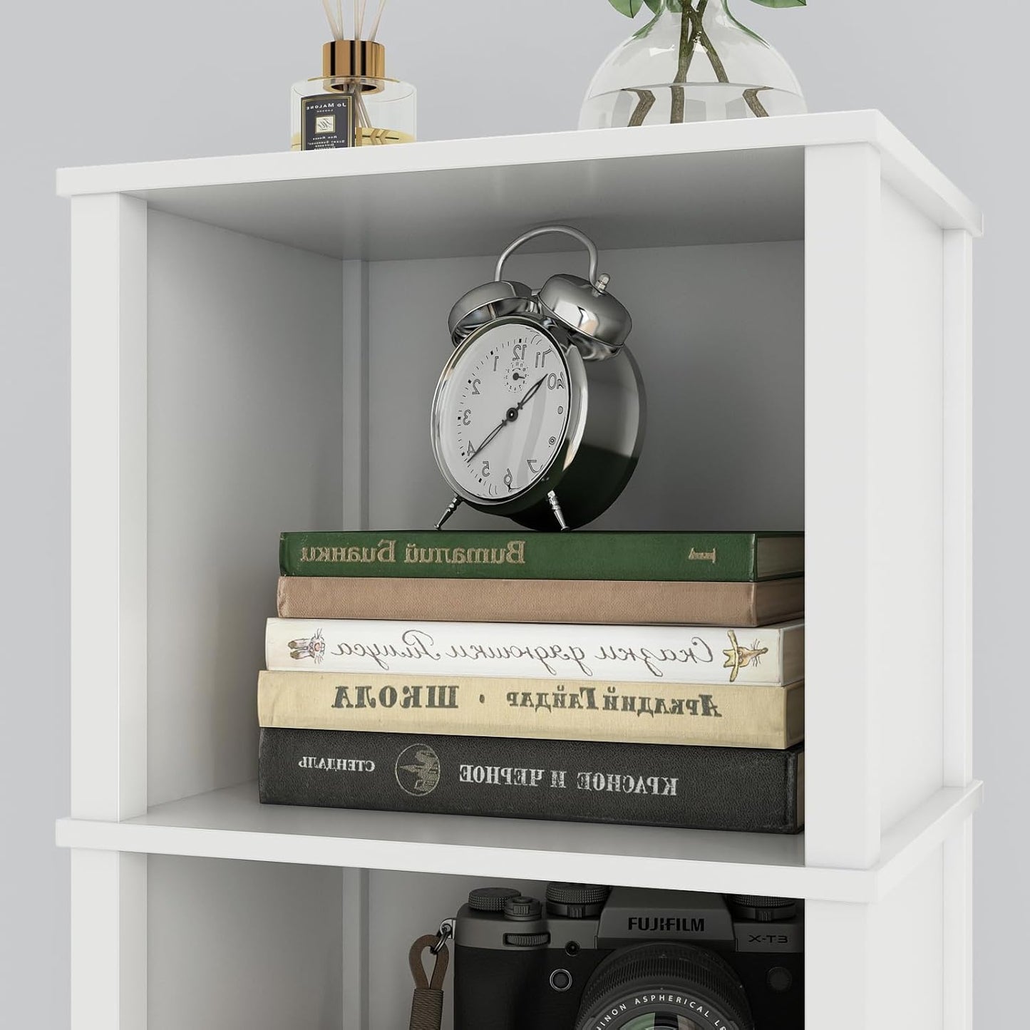 4-Tier Narrow Bookshelf for Small Spaces, Modern 4 Cube Bookcase, 14.2 x 11.2 x 52 Inches, Skinny Storage Shelving Unit, Open Display Rack for Bedroom, Living Room, Home Office,Corner (White)