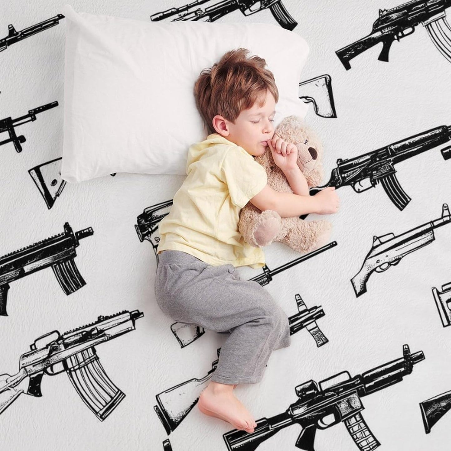 Guns Throw Blanket for Couch Bed Plush Cozy Fuzzy Flannel Blanket for All Season 50"x70"