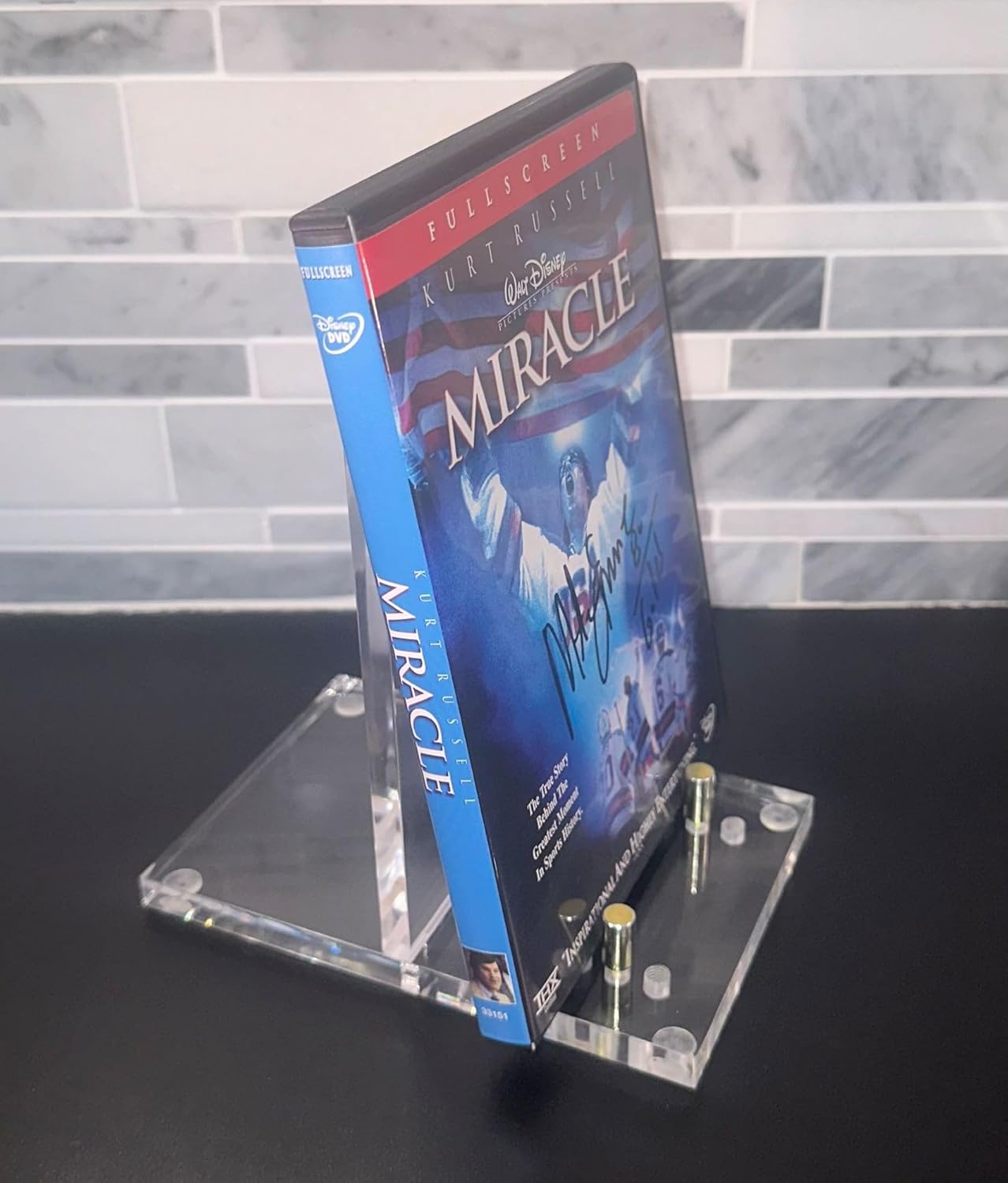Clear Adjustable Acrylic Easel Display Stand for Art, Books, Photos with Gold Pegs