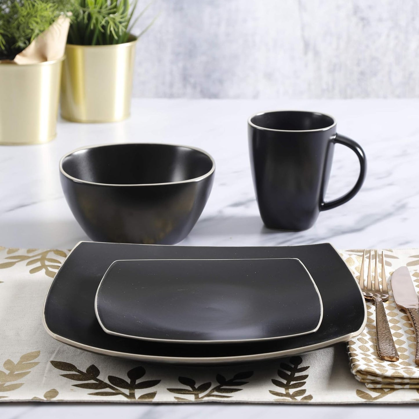 Gibson Home Soho Lounge Dinnerware Set, Service for 4 (16pcs), Matte Black