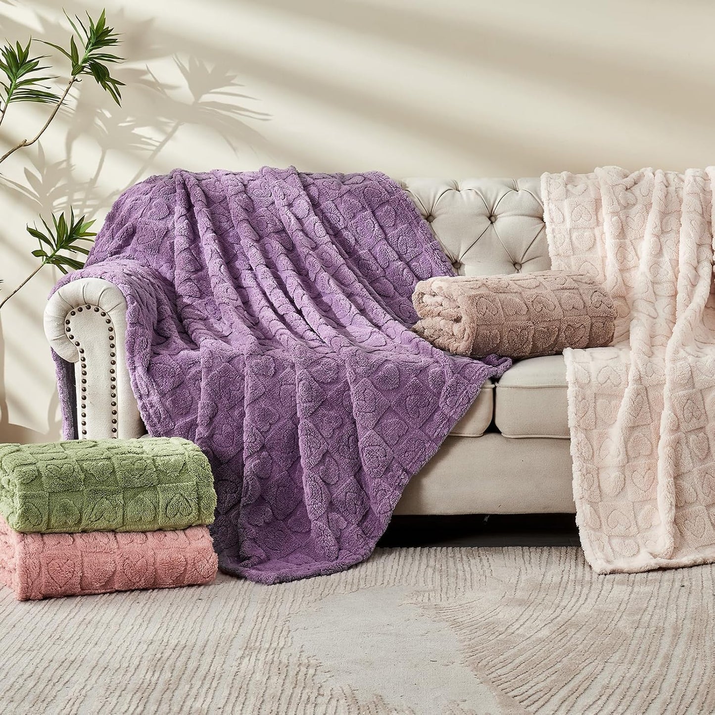 FY FIBER HOUSE Throw Blankets with Heart Checkered Valentines Day Blankets for Lover Mom Gifts Washable Lightweight Fuzzy Blanket for Couch Sofa Bed All Season Pink 50"x60"