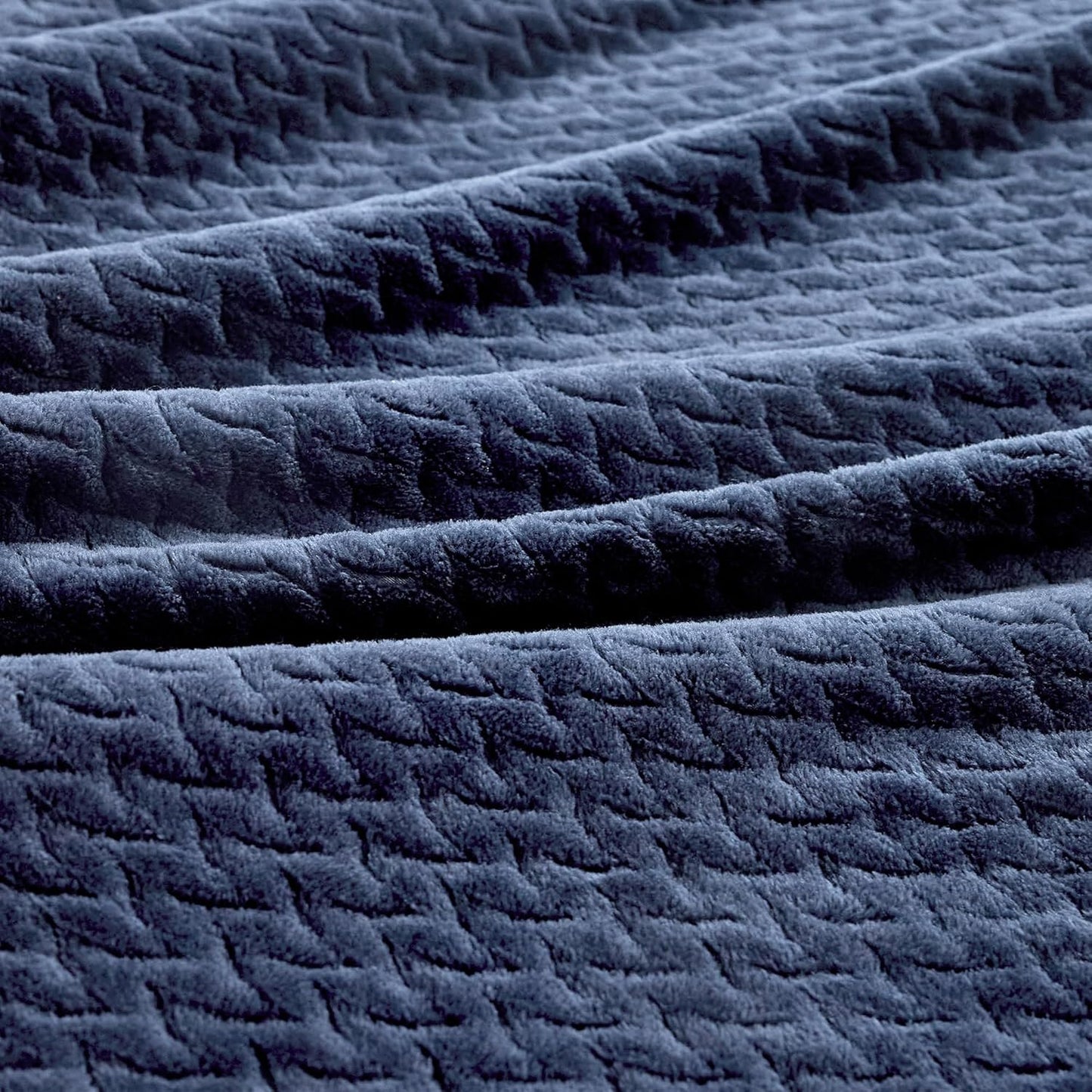 Oversized King Fleece Blanket 120x138 Inches, Seamless Soft Cozy 3D Jacquard Flannel Blanket 10'x11.5' Extra Large for Bed, Sofa, Couch, Travel & Camping, California King Throw, Navy Blue Leaf