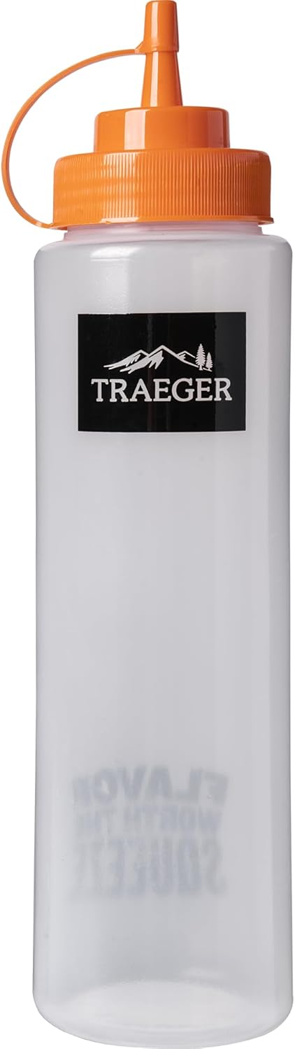 Traeger Grills Flat Top Grill Essentials Kit – 2 Spatulas, Scraper & Squeeze Bottle | Complete Griddle Tool Set for Smash Burgers, Frying & More