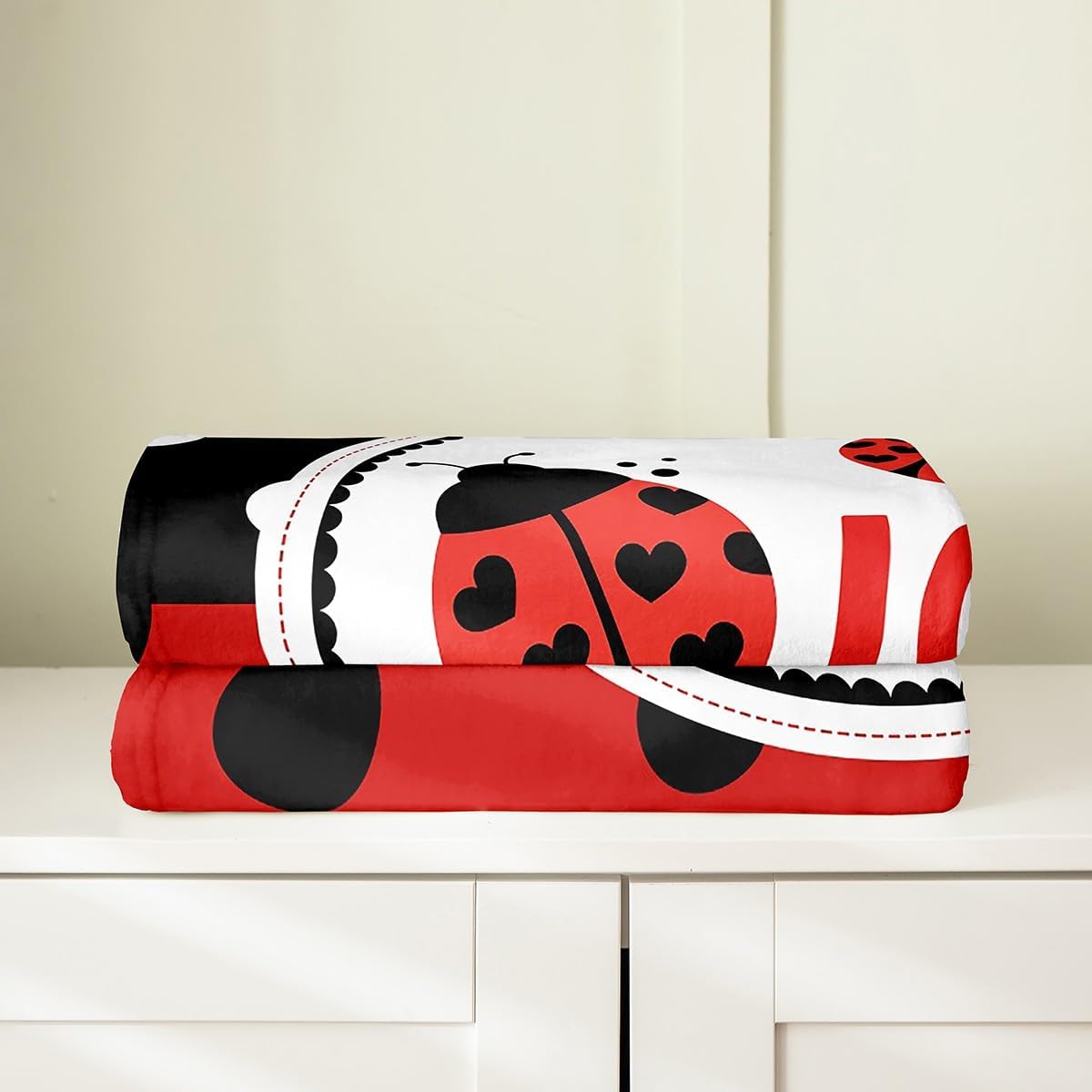 Cute Ladybug Fleece Blanket Kawaii Wild Animals Blanket for Kids Cartoon Ladybugs Throw Blanket Polka Dot Geometric 40x50 Inch Living Room Decor Flannel Blanket