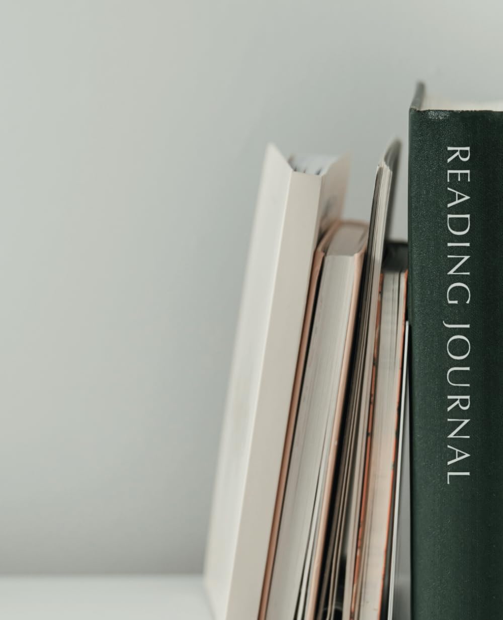 Reading Journal and Book Tracker