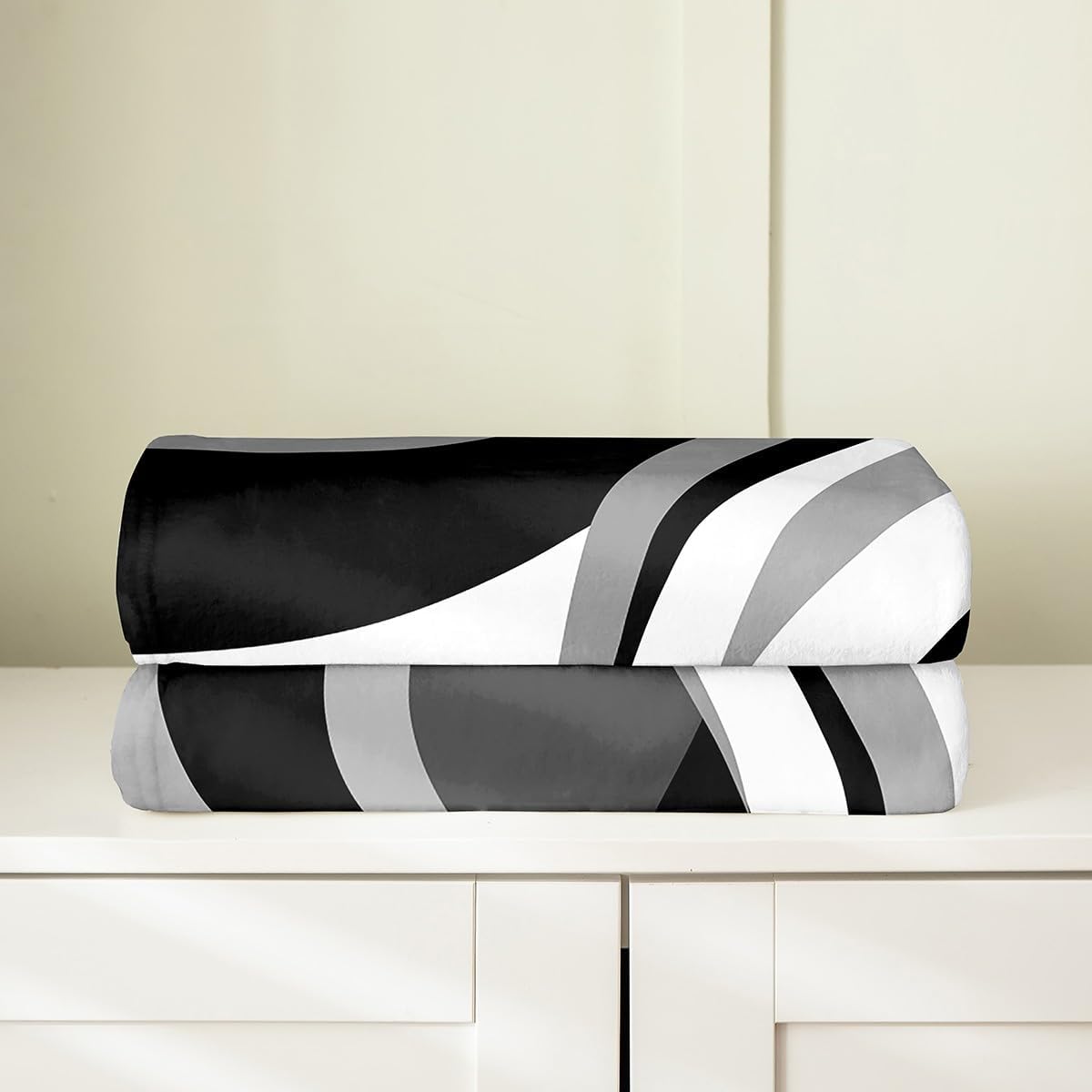 Gray Black White Swirls Throw Blanket Throw 50x60 Modern Geometric Circles Decorative Fleece Blanket for Men Women Adults Abstract Stripes Lines Simple Style Flannel Blanket for Living Room