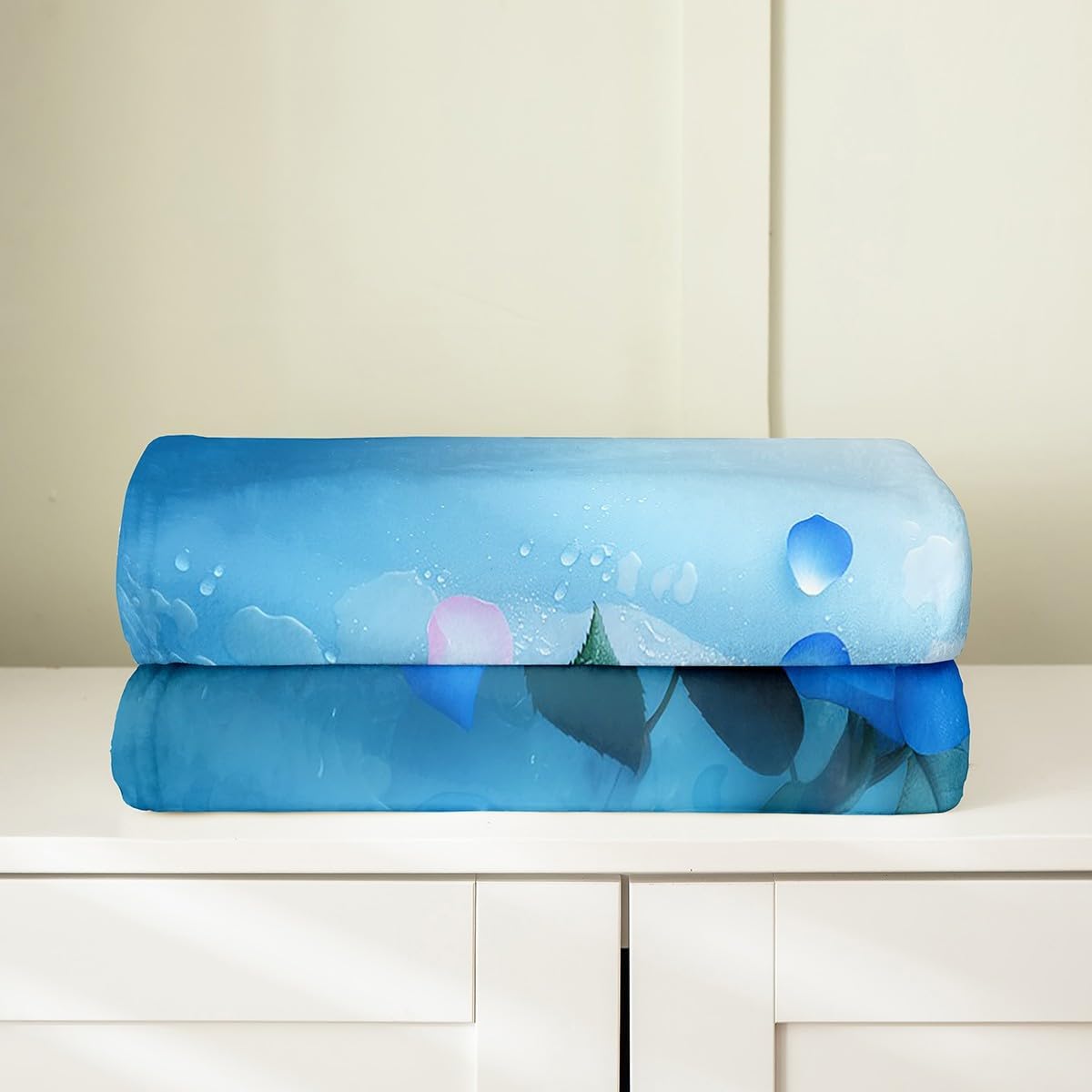 Erosebridal Blue Rose Blanket Throw 50x60, 3D Flower Petals Microfiber Throw Blanket, Florals Leaves Printed Kids Teens Fleece Blanket for Sofa Bed, Blue Green Blossom All Seasons Fuzzy Blanket