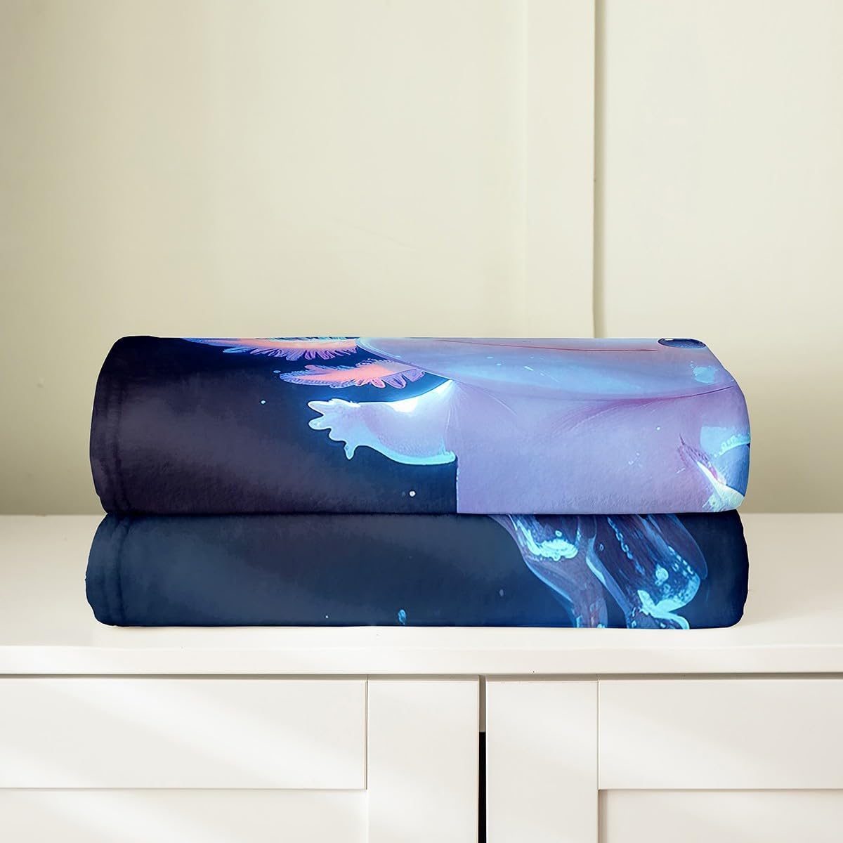 Feelyou Cute Axolotl Fuzzy Flannel Fleece Throw Blanket - Kawaii Ocean Sealife All Season Bed Blanket Gift for Women - Plush Throw 50"x60", Black Blue