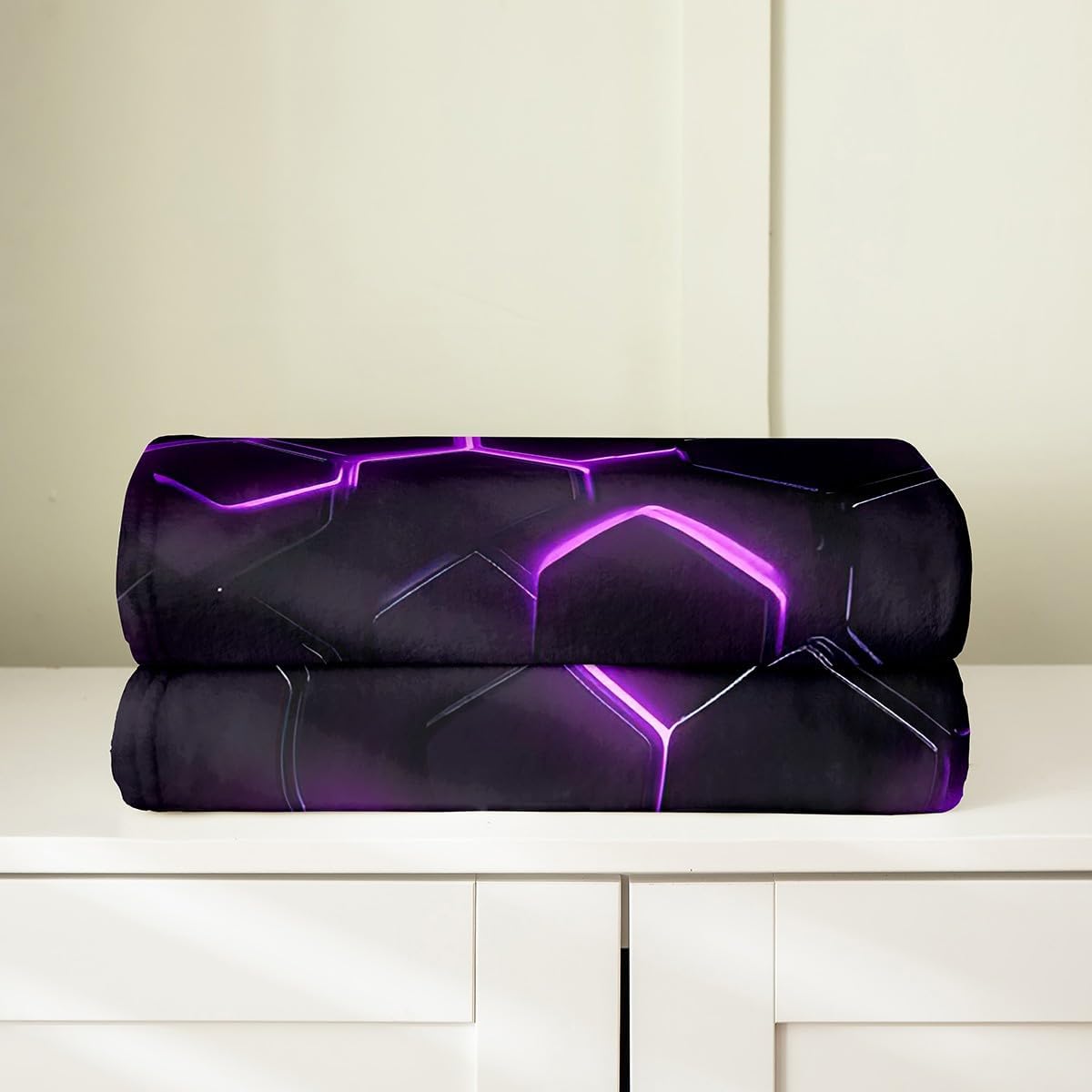 Feelyou Honeycomb Flannel Fleece Throw Blanket,All Season Hexagonal Purple Black Bed Blanket Geometrical Fuzzy Blanket for Bed Sofa Couch,Bedroom Decor Beehive Geometric Plush Blanket Throw 50"x60"