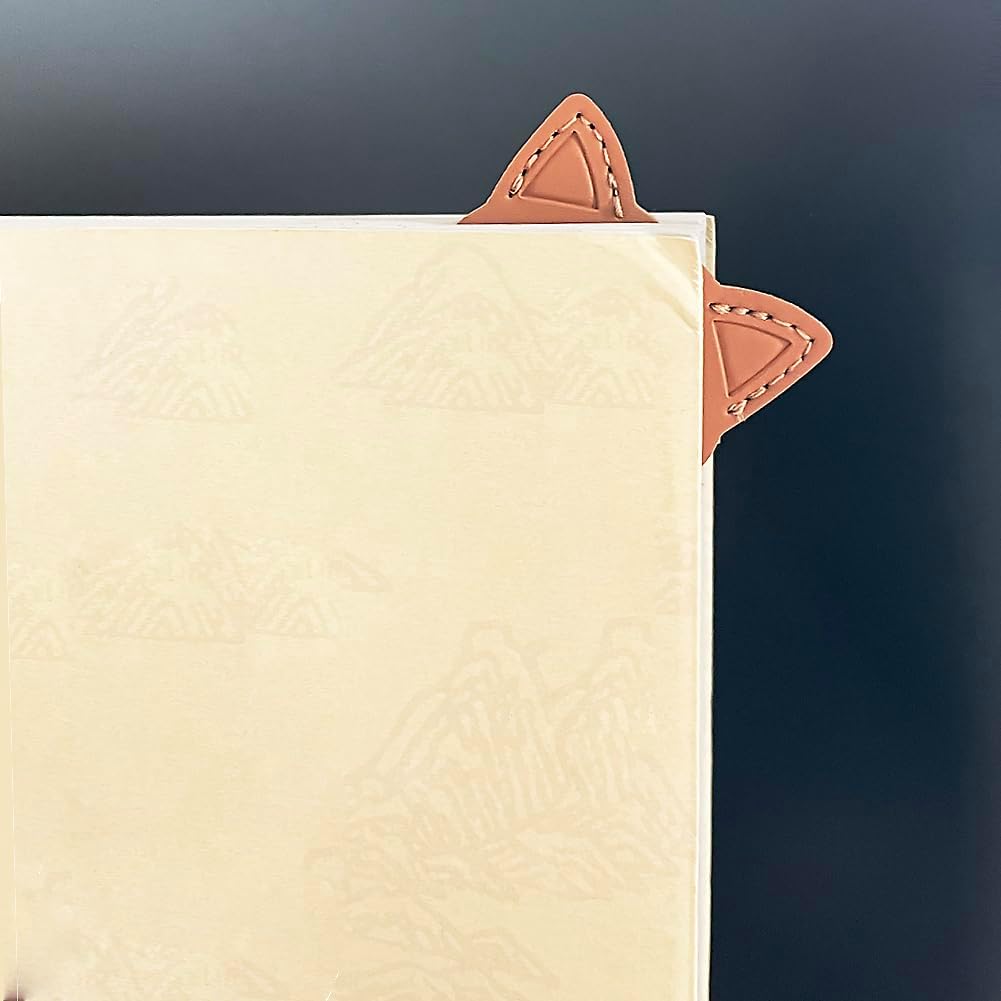 Kawaii Leather Cat Bookmark - Personalized Animal Bookmarks for Women, Kids & Bookworm Gift (B)