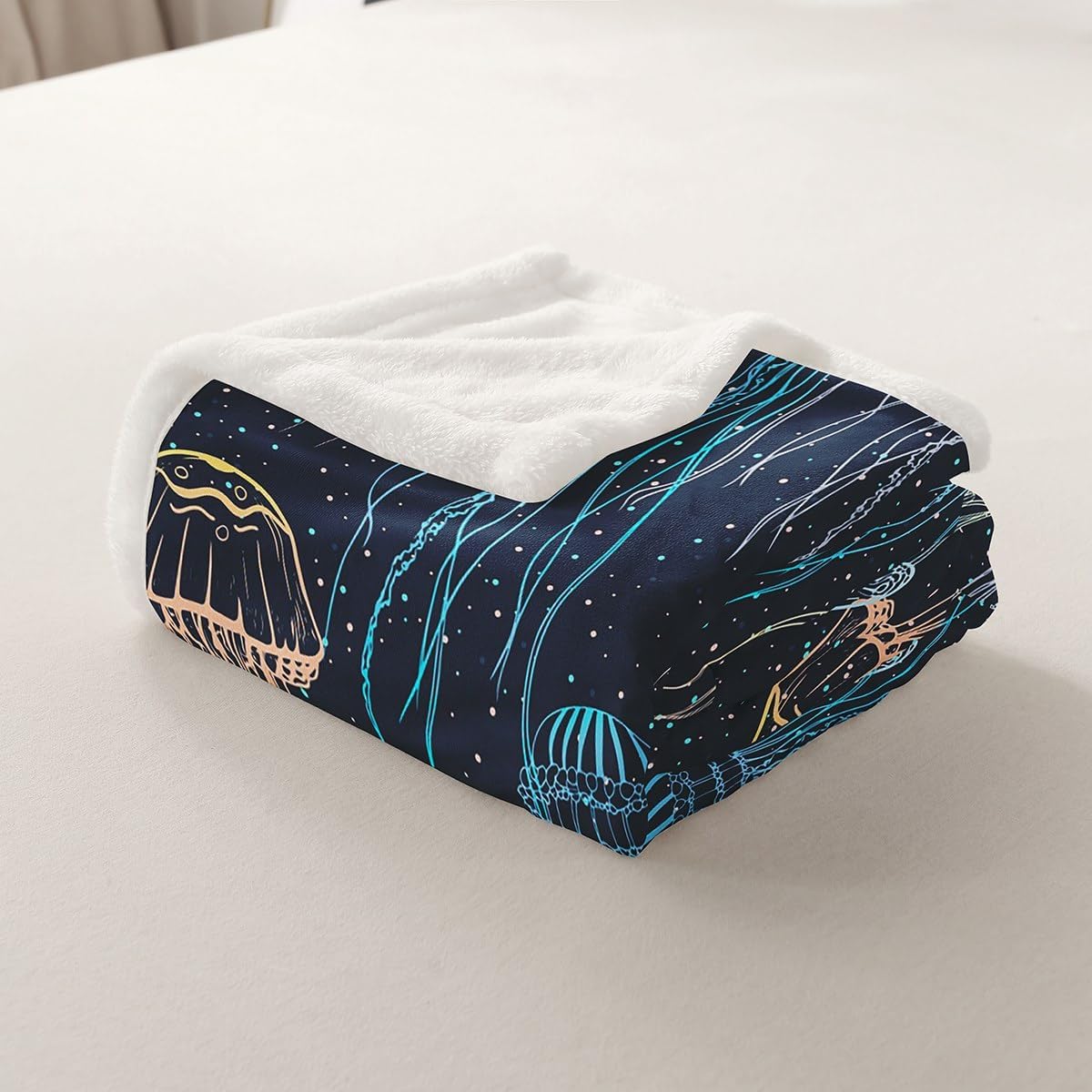 Feelyou Cute Jellyfish Sherpa Blanket Ocean Creature Themed Fleece Throw Blanket Sea Underwater World Warm Plush for Sofa Couch Bed Marine Life Sealife Fuzzy Twin 60"x80"