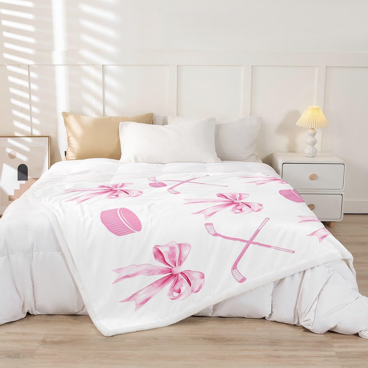 Castle Fairy Pink Ice Hockey Flannel Blanket,Kawaii Sport Girls Throw Blanket,Dreamy Prncess Bowknot Fleece Blankets,Sport Bow Themed Fuzzy Blanket for Bed Sofa Couch,50"x60"