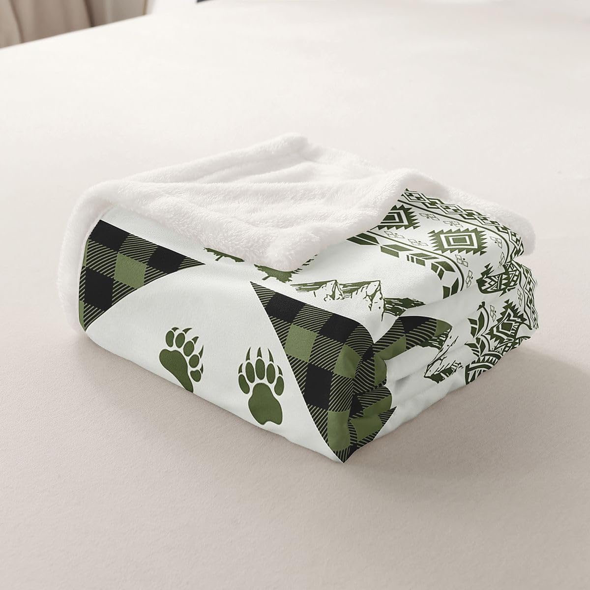 Feelyou Bear Sherpa Throw Blanket for Couch Rustic Cabin Country Super Soft Cozy Fleece Green Plaid Blanket for Winter, Plush Throw Baby 30"x40" All Season