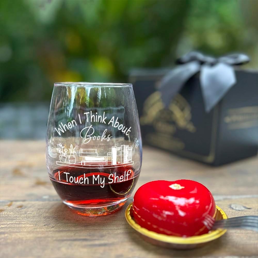 When I Think About Books I Touch My Shelf Wine Glass, Funny Gifts for Book Club, Unique Wine Glass Gifts for Readers, Book Lover Wine Glass Graduation Birthday Gifts, Christmas Gift for Book Lover