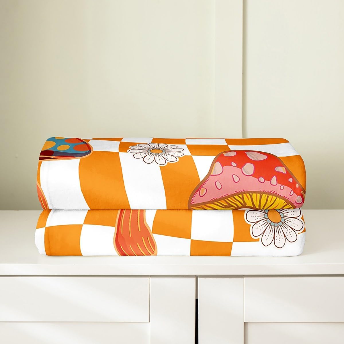 Retro 60s 70s Groovy Flower Throw Blanket,Kawaii Mushroom Fleece Blanket for Girls Women Adult,Cute 1970 Daisy Hippie Flannel Blanket Queen 90x90,Orange White Plaid Checkered Fuzzy Blanket