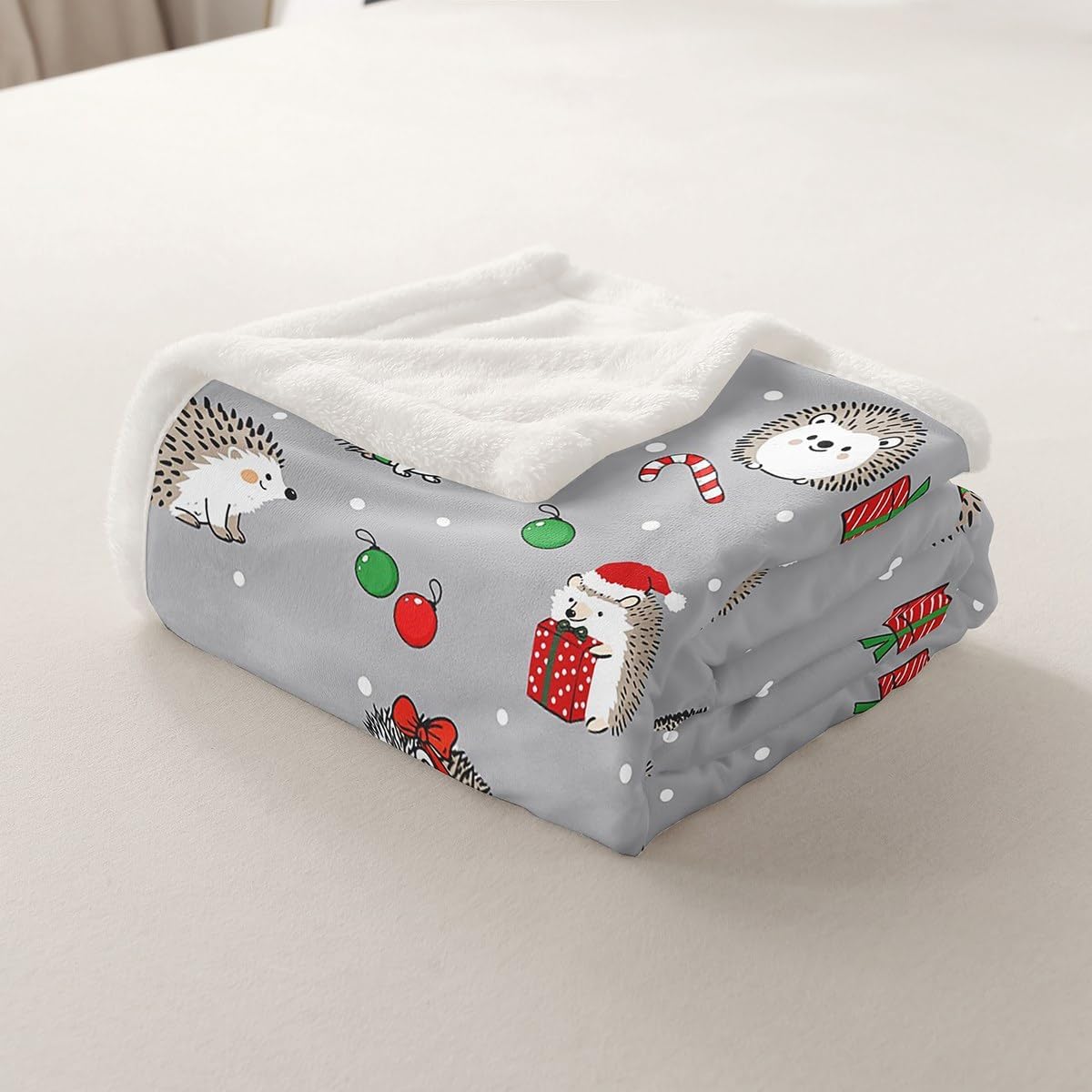 Feelyou Merry Christmas Hedgehog Plush Throw Xmas 3D Animals Fleece Throw Blanket Cute Christmas Animals Sherpa Blanket for Bed Sofa Couch Microfiber Grey Warm Fuzzy Cozy Room Decor Throw 50"x60"