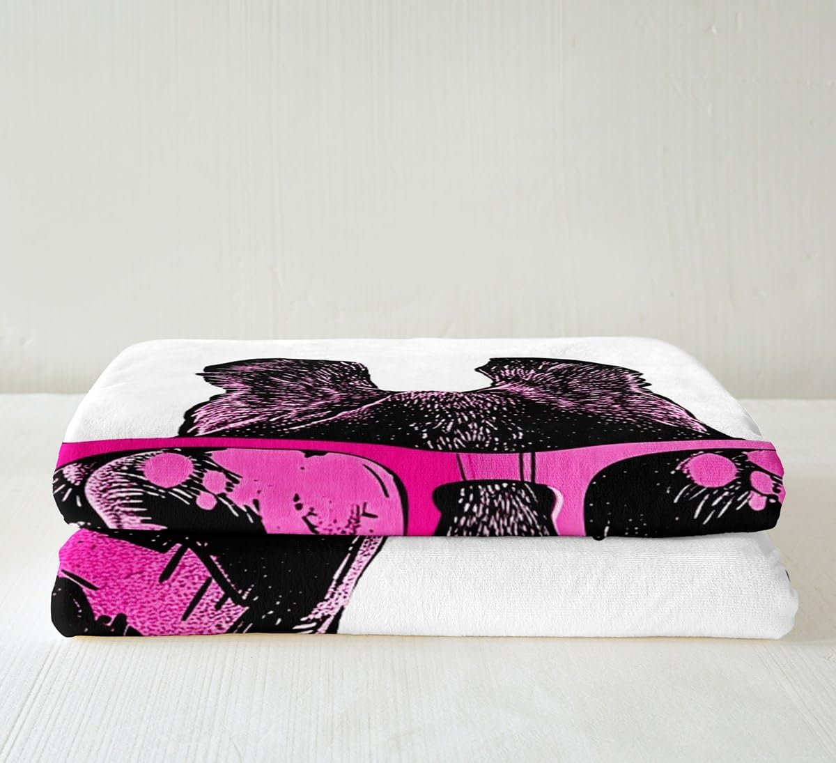 Feelyou Giraffe Fleece Throw Blanket Cool Style Sherpa Blanket for Teens Cute Animal Plush Blanket Plum Red Bedroom White Fuzzy Blanket for Sofa Bed Couch,Throw 50x60 Inches