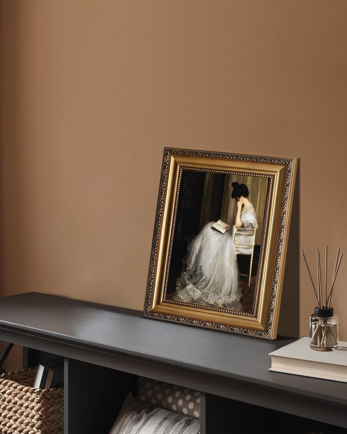 KBKBART Gold Framed Wall Art Canvas Print Home Decor for Living Room Women Reading Pictures for Bedroom Bathroom Wall Decor Women Portrait Art Wall Painting Vintage Art Prints Room Wall Decor 9x12Inch