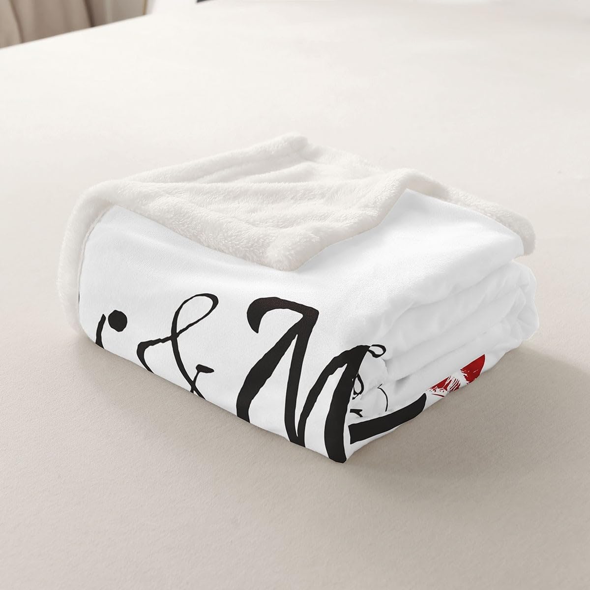 Mr Mrs Fleece Throw Blanket for Couples Bride and Groom Wedding Plush Blanket Black White Funny Quotes Sherpa Blanket Room Decor Valentine Day Gift Fuzzy Blanket for Sofa Bed Couch, Throw 50x60 Inch