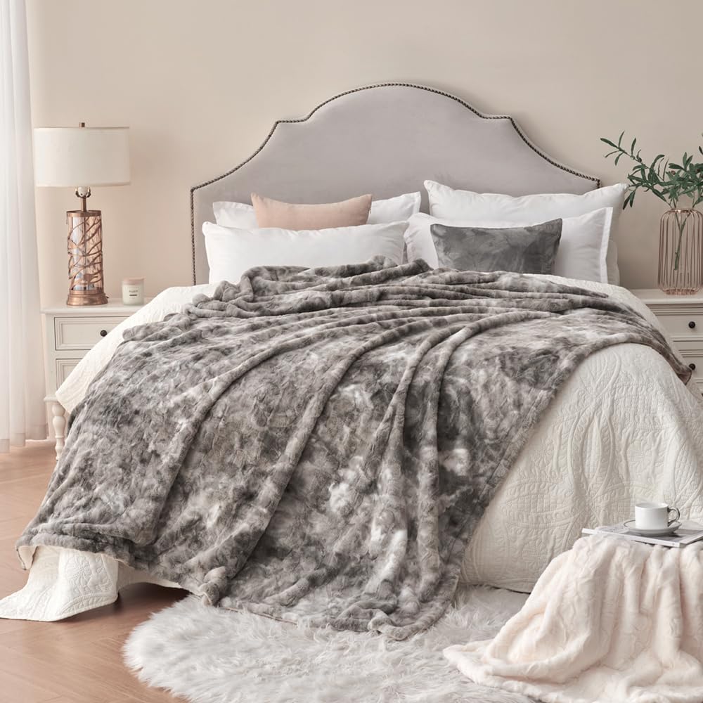 Krifey Oversized Faux Fur Throw Blanket, Soft Fluffy Fuzzy Cozy Blanket for Couch, Sofa and Bed, Luxury Mink Plush for Women, Room Home Dorm Decor, Marbled Gray 60" x 80", Warm 600GSM