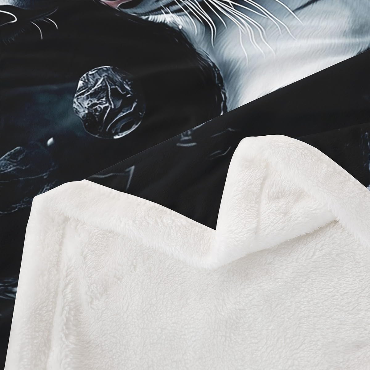 Erosebridal Black and White Tiger Blanket Gothic Fleece Blanket,Yin and Yang Style Throw Blanket 60"x80",African Big Cat Bed Blanket Wild Animal Room Decor