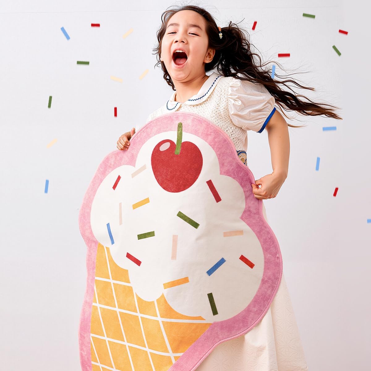 jinchan Cute Fun Rug Ice Cream Shaped Playroom Mat Washable Cone Cool Rug Soft Funny Mat Back to School Unique Lightweight Playful Funky Gift for Girls Teens Dorm Bedroom Bedside, 4x6 ft