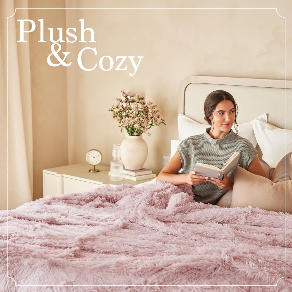 The Connecticut Home Co Throw Blanket Soft Fluffy Room Decor, Cozy Warm Throws for Bed, Couch, Gifts for Women, Bedroom Cute Aesthetic Blankets Shag and Sherpa, 65x50, Cream