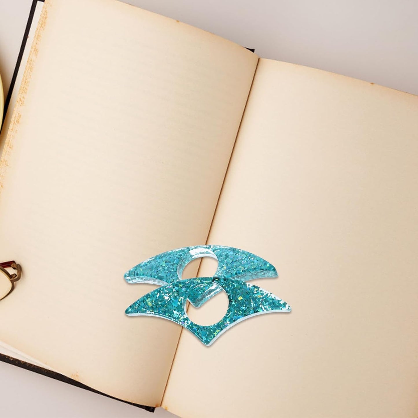 Gold Foil Book Page Holders for Reading, 2pcs Blue Finger Ring Bookmarks with Resin, Portable Reading Accessories for Students and Teachers