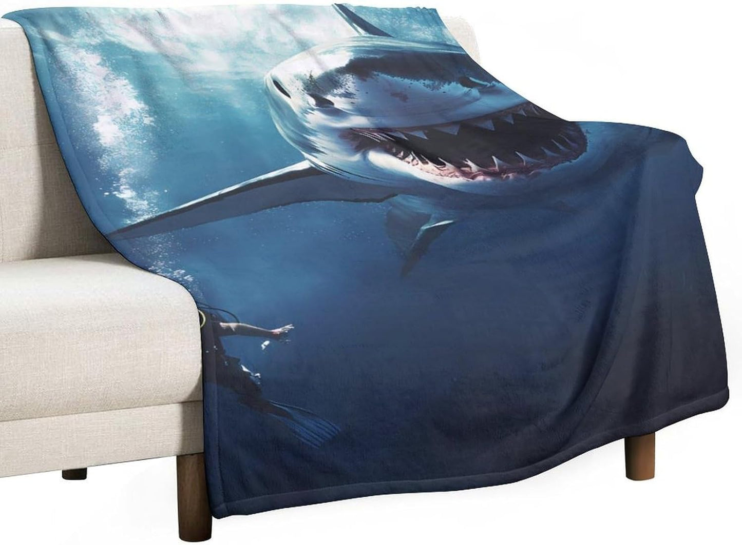 Shark Diver Throw Blanket for Couch Bed Plush Cozy Fuzzy Flannel Blanket for All Season 40"x60"